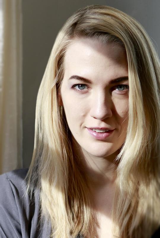 艾米丽·卡迈克尔 Emily Carmichael照片