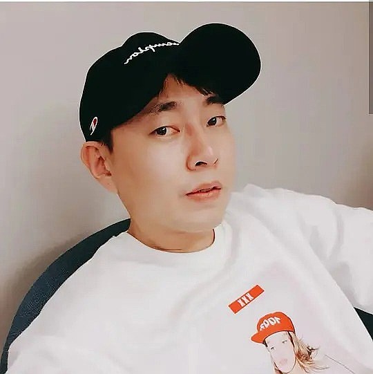 李陈镐 Jin Ho Lee照片