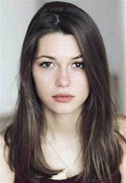 马蒂尔德·奥利维耶 Mathilde Ollivier照片