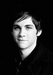 罗根·勒曼 Logan Lerman照片
