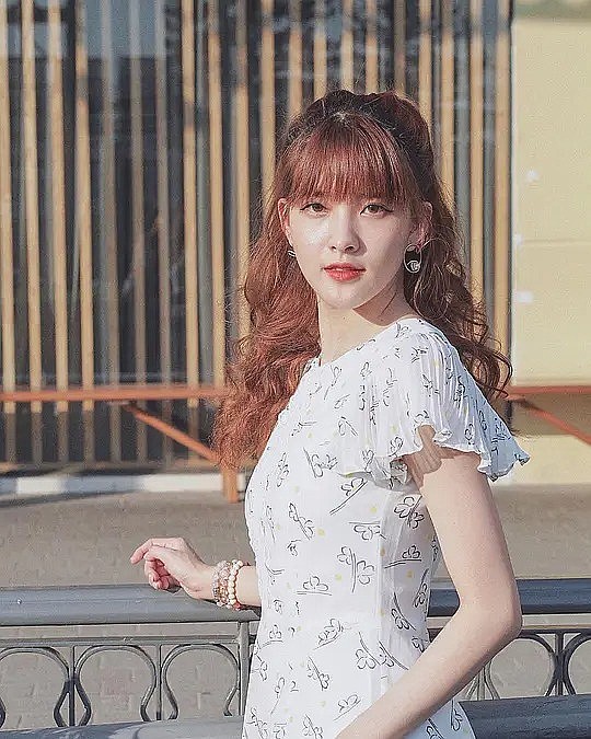 坦雅娜·芘帕彩思莉 Thanyanan Pipatchaisiri照片