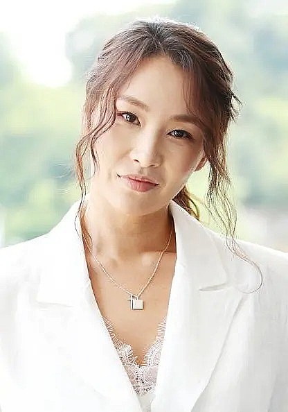 裴允静 Yoon Jung Bae照片