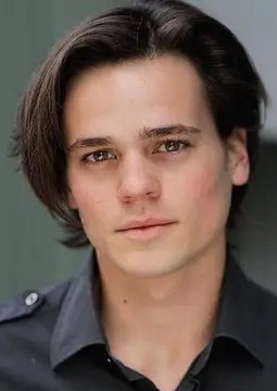 亚伦·达拉·维拉 Aaron Dalla Villa照片