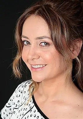 西贝尔.塔西芝奥古鲁 Sibel Tascioglu照片