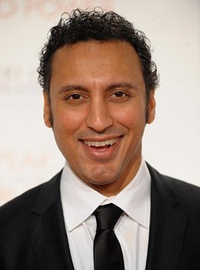 阿西夫·曼德维 Aasif Mandvi照片