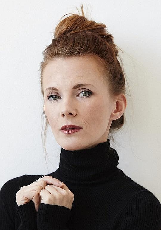 约内勒·冈德森 Jonelle Gunderson照片