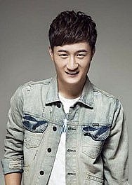 张量 Liang Zhang照片