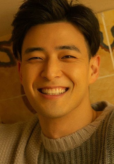 李铢衔 James照片