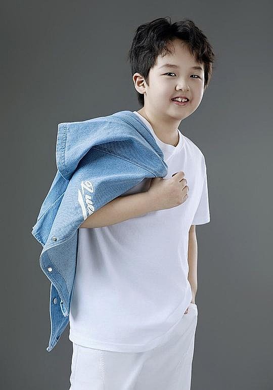 秦靖琪 Jingqi Qin照片
