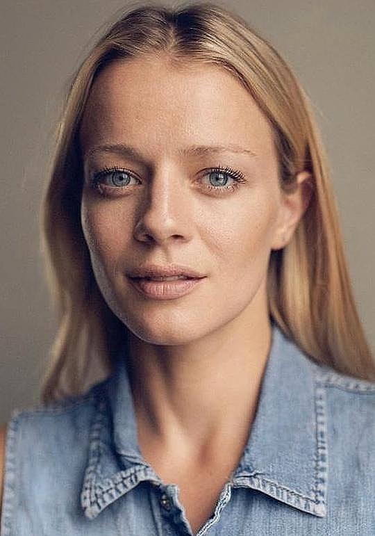 朱莉·麦克勒兰 Julie McLellan照片