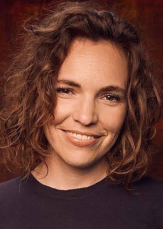 贝丝·史特琳 Beth Stelling照片