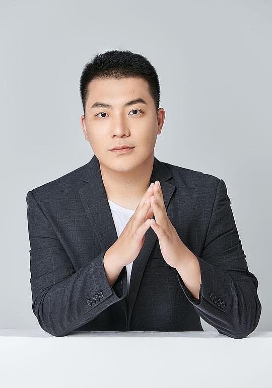 刘峥 Liu Zheng照片