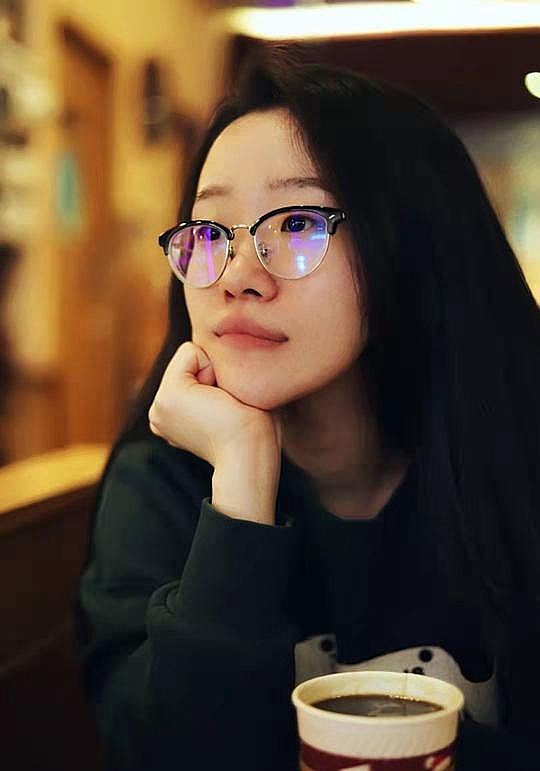 谢子溦照片