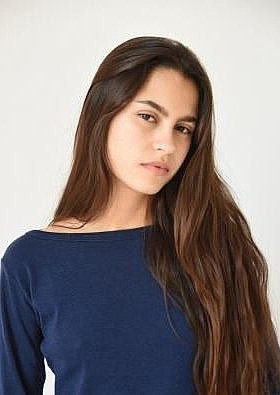 玛尔塔·卡斯特尔维 Marta Castellví照片