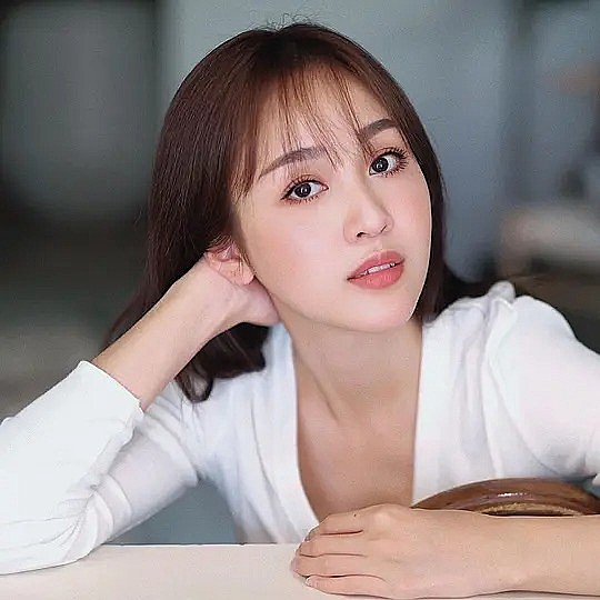 楠萌·苏提达查奈 Namnung Suttidachanai照片