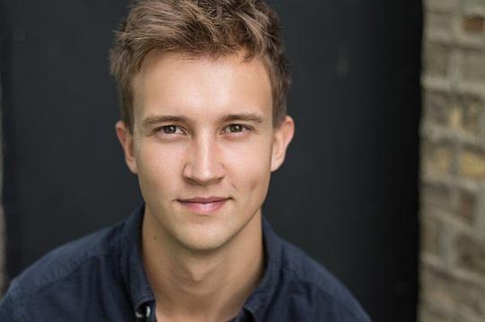 萨姆·史特拉雷 Sam Straley照片