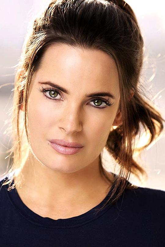 杰西卡·乌波拉佳 Jessica Uberuaga照片