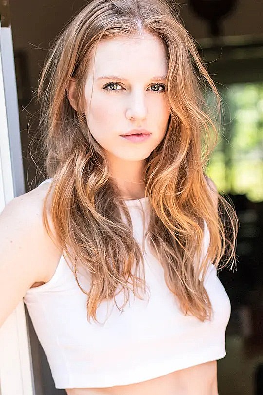 凯西·达斯恩妮 Cassie Dzienny照片