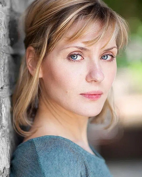 卡罗琳·斯托尔兹 Carolin Stoltz照片