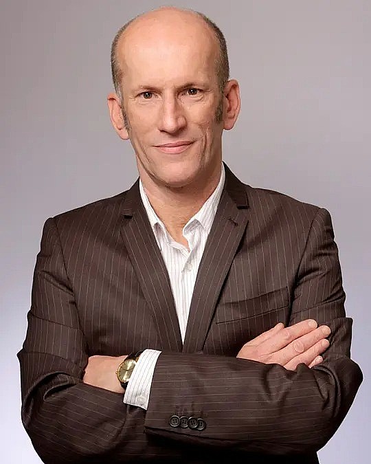 Alexander Brooks照片