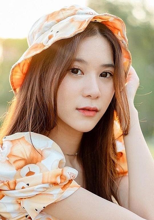 普琳雅帕·劳素万斯莉 Preeyaphat Lawsuwansiri照片