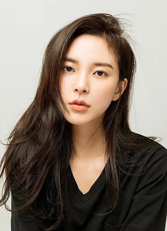 申秀贤 Su-hyun Shin照片