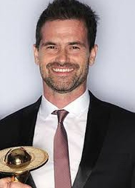 伯克·沙普利斯 Burk Sharpless照片