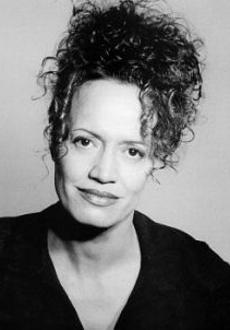 丽纳·欧文 Rena Owen照片