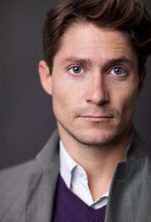 马修·麦考尔 Matthew MacCaull照片