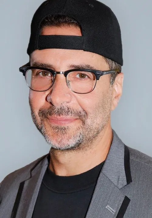 詹姆斯·德莫纳克 James DeMonaco照片