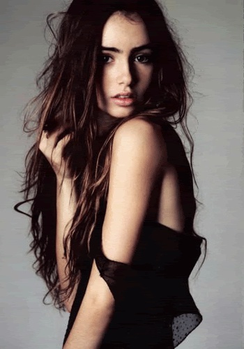 莉莉·柯林斯 Lily Collins照片