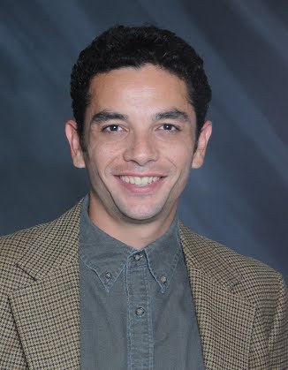 安德烈亚斯·A·埃斯帕萨 Andreas A. Esparza照片