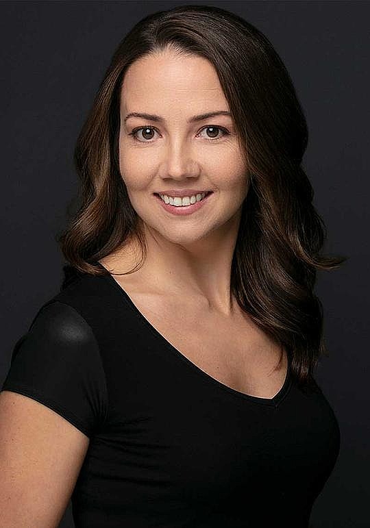 梅尔特姆·帕米尔坦 Meltem Pamirtan照片