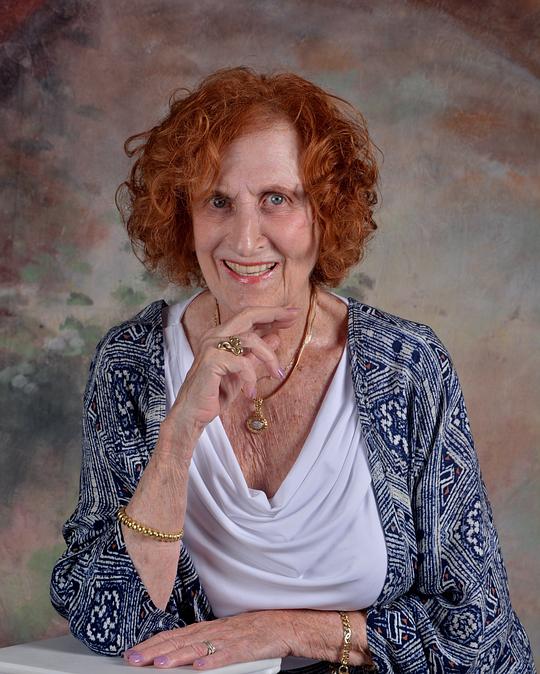 弗洛伦斯·卡斯特里纳 Florence Kastriner照片