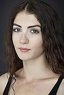 布尔库·奥伯克 Burcu Özberk照片