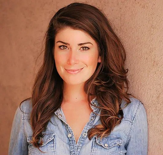 劳拉·司登利 Laura Steinel照片