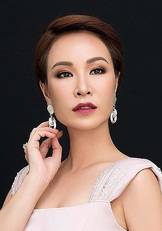 鸳玲 Uyên Linh照片