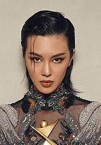 霞·奇诺 Hà Kino照片