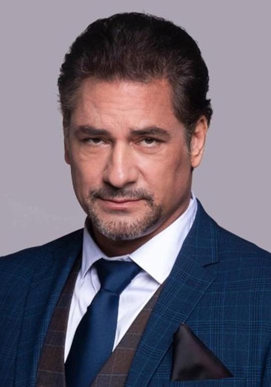 阿提拉·阿帕 Attila Árpa照片