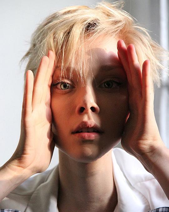 伊万娜·萨赫诺 Ivanna Sakhno照片