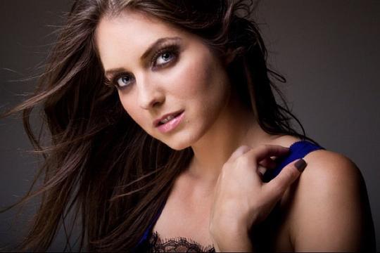 贾斯婷·瓦希伯格 Justine Wachsberger照片