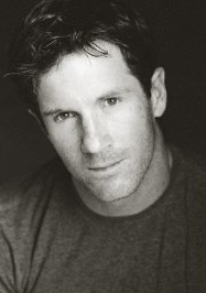 谢伊·亚当斯 Shea Adams照片