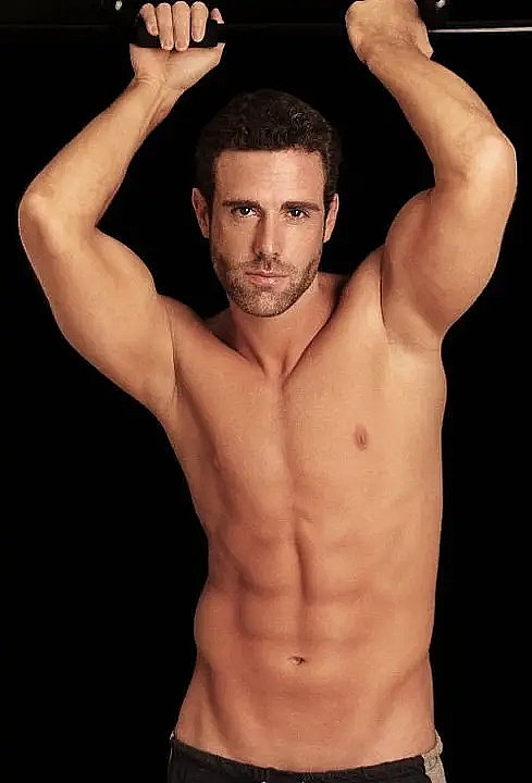 Ezequiel Montalt照片
