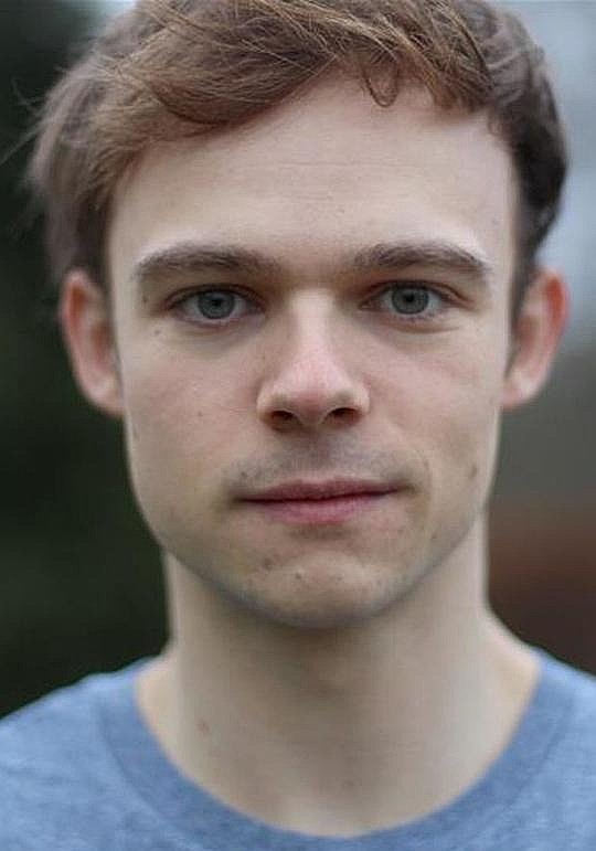 乔纳斯·摩尔 Jonas Moore照片