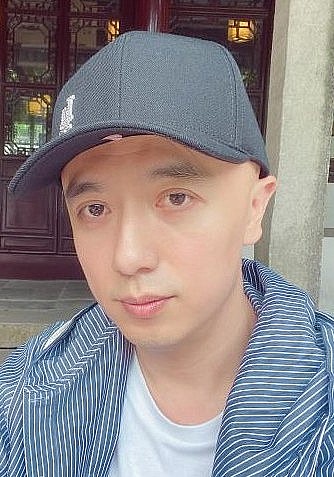 贾洪涛照片