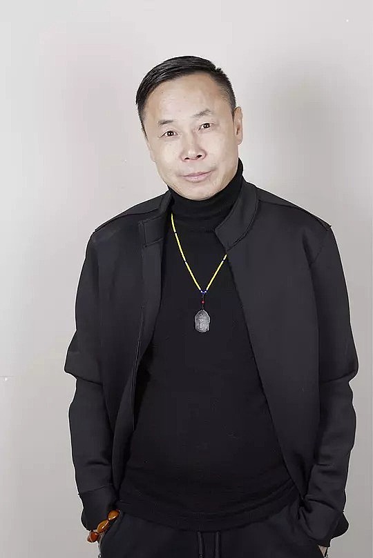 张艺军 Yijun Zhang照片