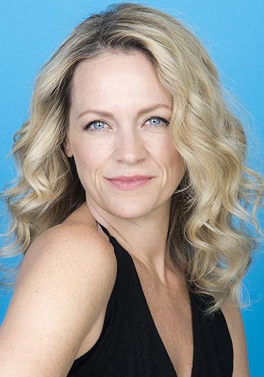 史蒂芬·穆尔 Stephanie Moore照片