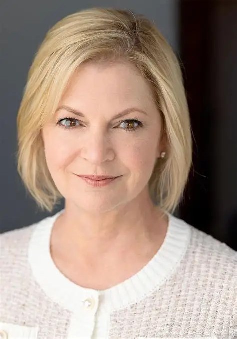 迪娜·沃特斯 Dina Waters照片