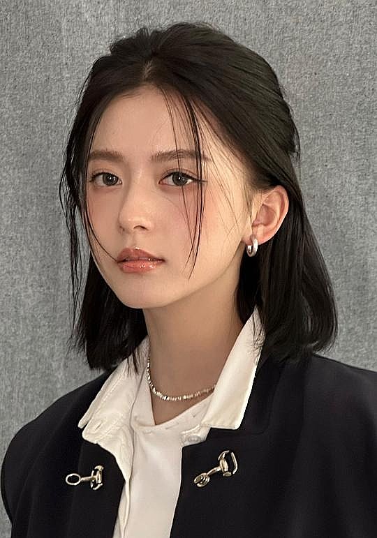 合诗雨 Shiyu He照片