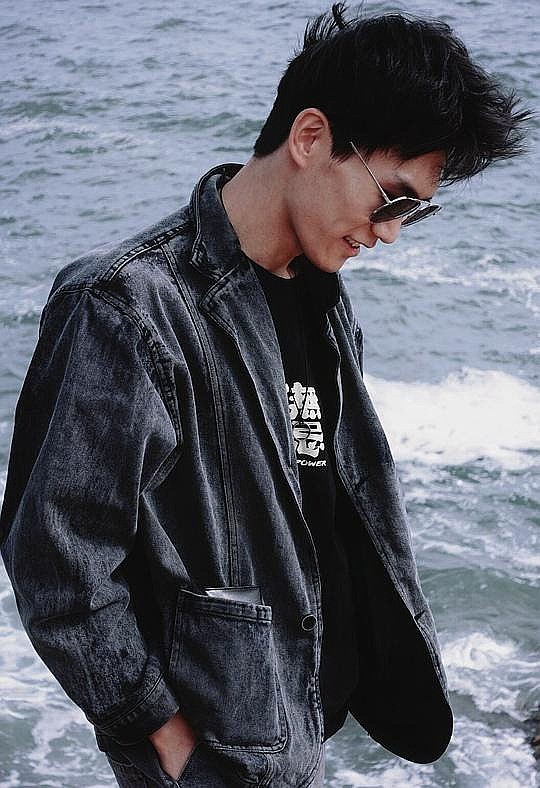 黄嘉炜照片